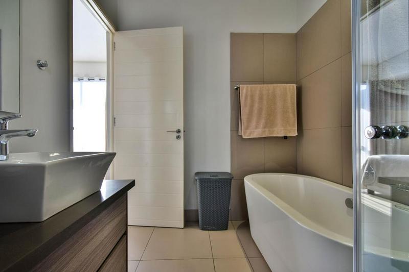 4 Bedroom Property for Sale in Waterkloof Ridge Gauteng