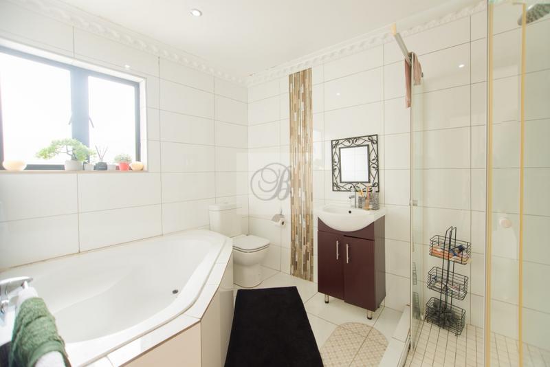 To Let 4 Bedroom Property for Rent in Copperleaf Estate Gauteng