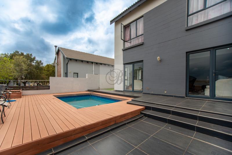 To Let 4 Bedroom Property for Rent in Copperleaf Estate Gauteng