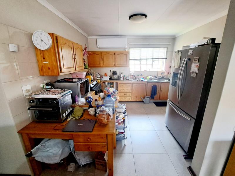 To Let 2 Bedroom Property for Rent in Die Hoewes Gauteng