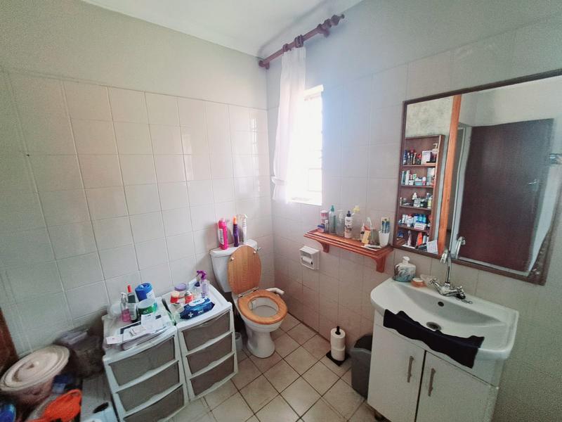 To Let 2 Bedroom Property for Rent in Die Hoewes Gauteng