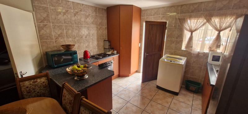 3 Bedroom Property for Sale in Kosmosdal Gauteng