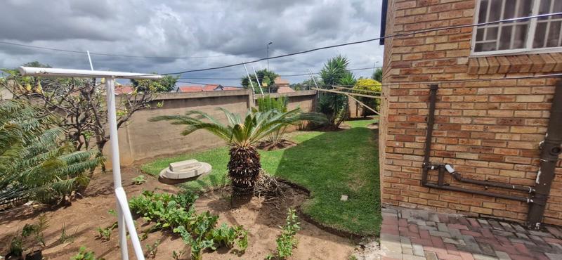 3 Bedroom Property for Sale in Kosmosdal Gauteng