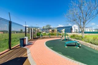 To Let 3 Bedroom Property for Rent in Silver Lakes Gauteng