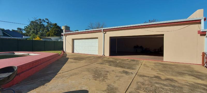 4 Bedroom Property for Sale in Greenhills Gauteng