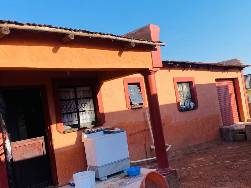 2 Bedroom Property for Sale in Winterveldt Gauteng