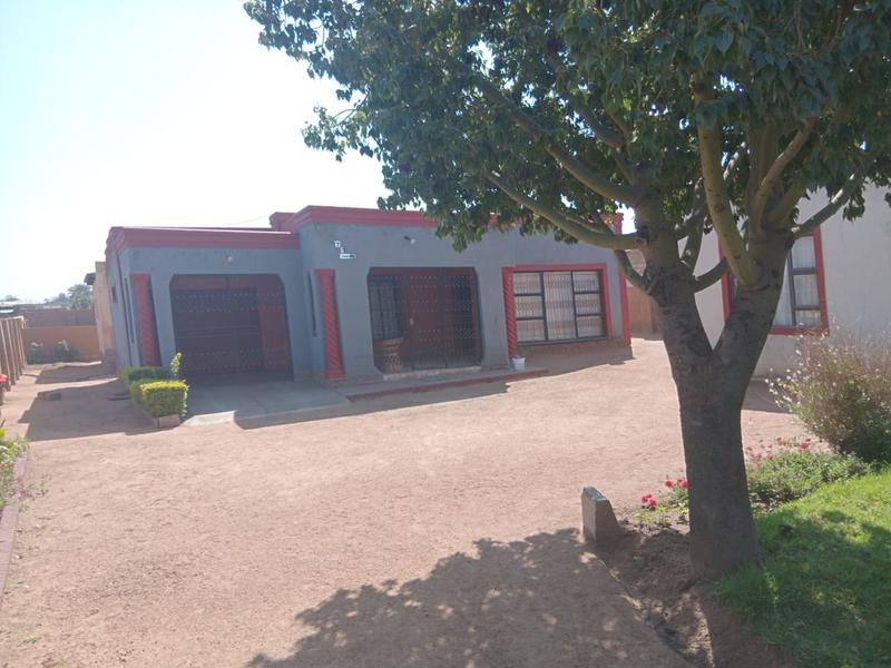 2 Bedroom Property for Sale in Winterveldt Gauteng