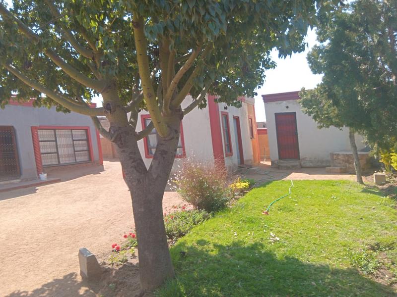 2 Bedroom Property for Sale in Winterveldt Gauteng