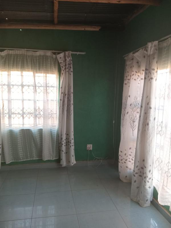 2 Bedroom Property for Sale in Winterveldt Gauteng