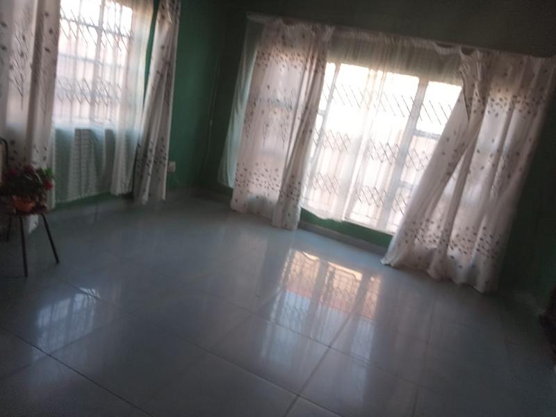 2 Bedroom Property for Sale in Winterveldt Gauteng