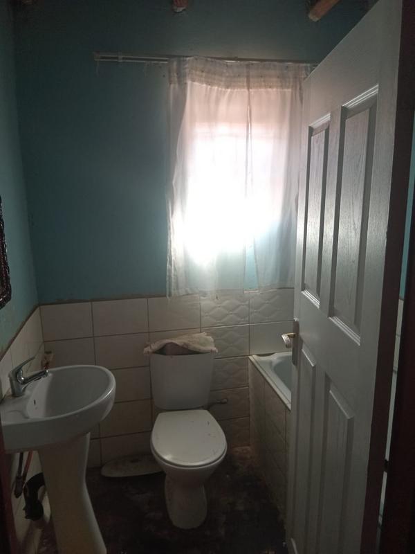 2 Bedroom Property for Sale in Winterveldt Gauteng