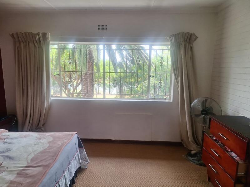 2 Bedroom Property for Sale in Linden Gauteng