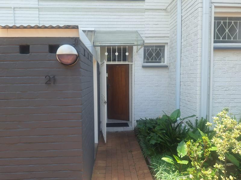 2 Bedroom Property for Sale in Linden Gauteng