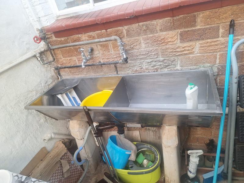 2 Bedroom Property for Sale in Linden Gauteng