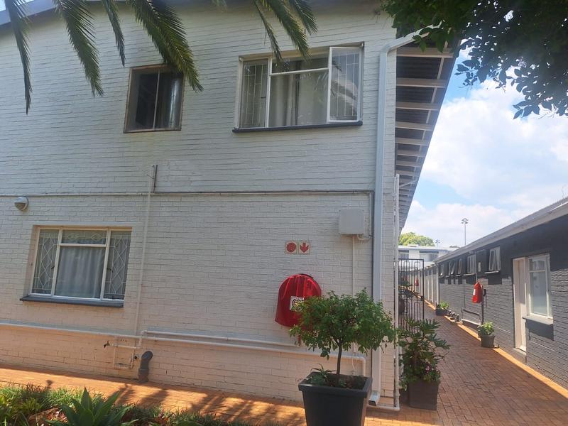 2 Bedroom Property for Sale in Linden Gauteng