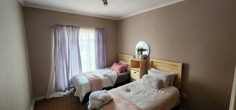 4 Bedroom Property for Sale in Dorandia Gauteng