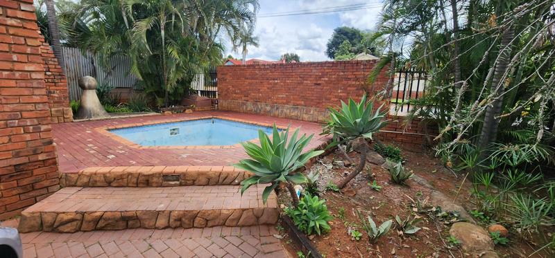 4 Bedroom Property for Sale in Dorandia Gauteng