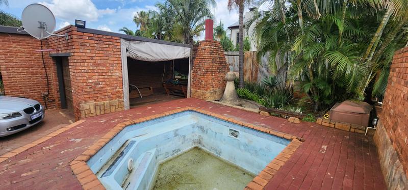 4 Bedroom Property for Sale in Dorandia Gauteng