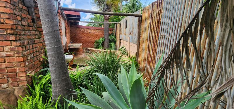 4 Bedroom Property for Sale in Dorandia Gauteng