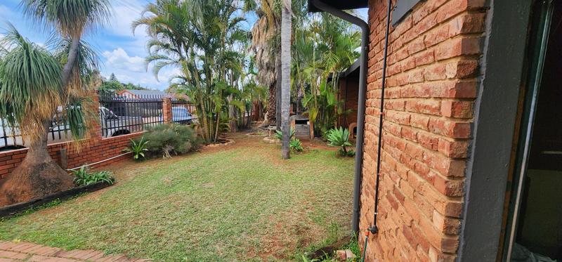 4 Bedroom Property for Sale in Dorandia Gauteng