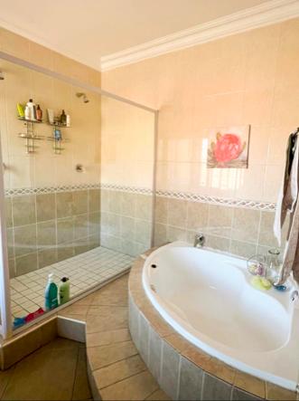 4 Bedroom Property for Sale in Boskruin Gauteng