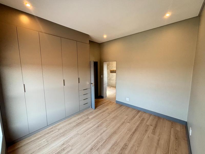 5 Bedroom Property for Sale in Fountainbrook Estate Gauteng