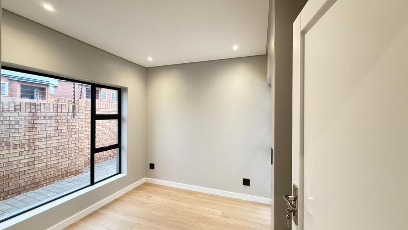 4 Bedroom Property for Sale in Fountainbrook Estate Gauteng