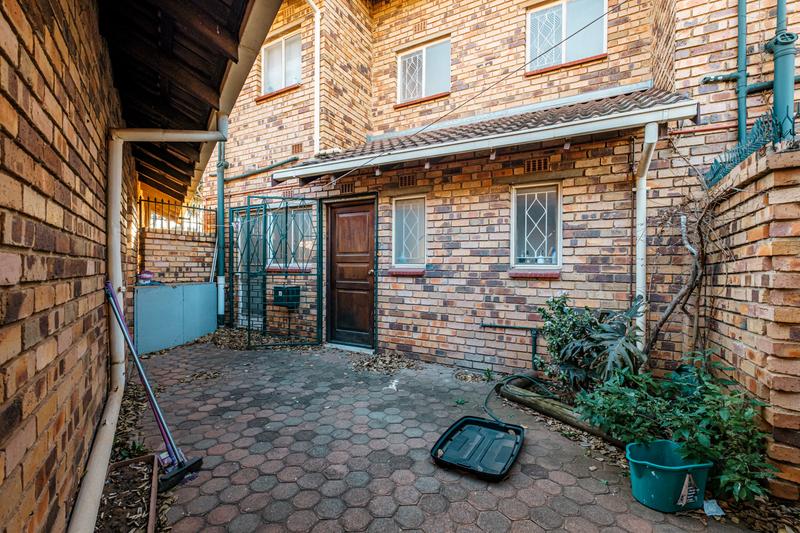 2 Bedroom Property for Sale in Lindhaven Gauteng