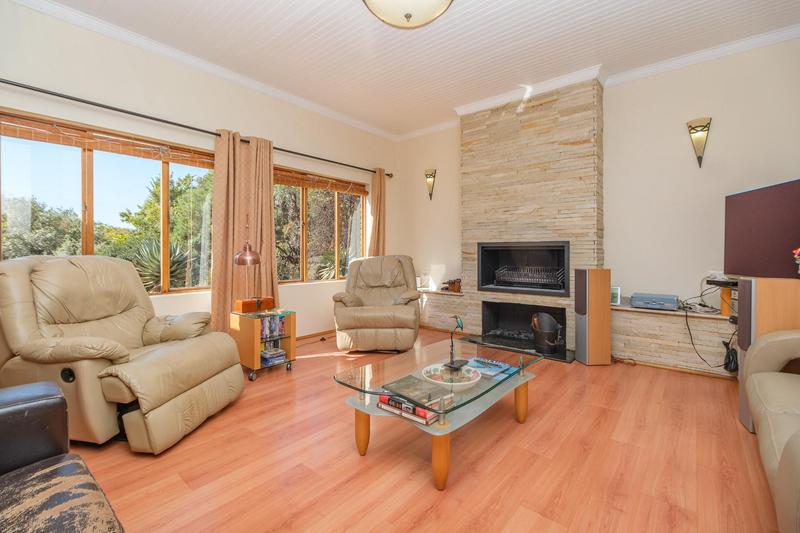 6 Bedroom Property for Sale in Ruimsig Gauteng