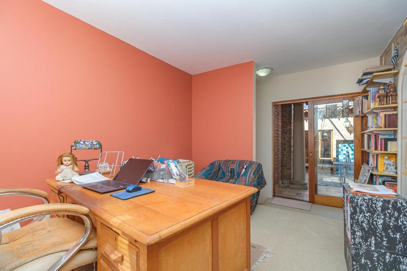 6 Bedroom Property for Sale in Ruimsig Gauteng