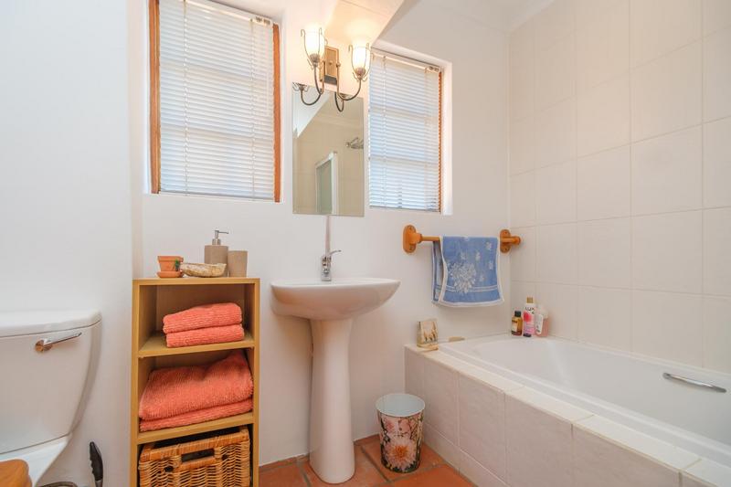 6 Bedroom Property for Sale in Ruimsig Gauteng