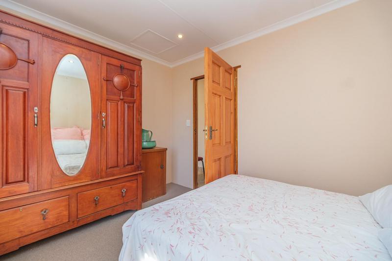 6 Bedroom Property for Sale in Ruimsig Gauteng