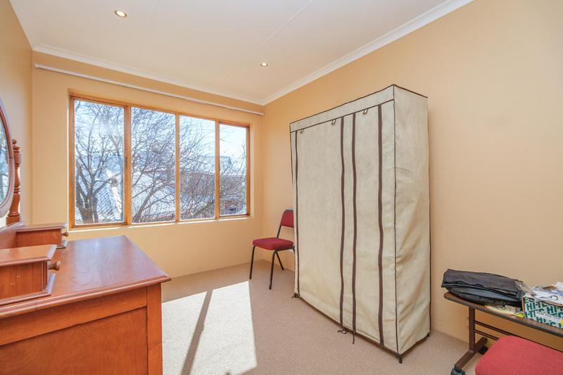 6 Bedroom Property for Sale in Ruimsig Gauteng