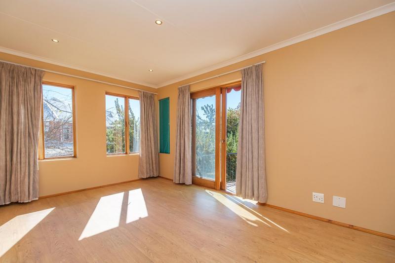 6 Bedroom Property for Sale in Ruimsig Gauteng