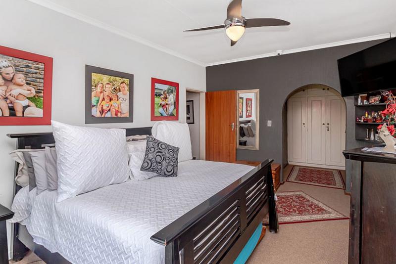 5 Bedroom Property for Sale in Kenmare Gauteng