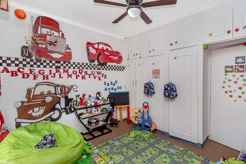 5 Bedroom Property for Sale in Kenmare Gauteng