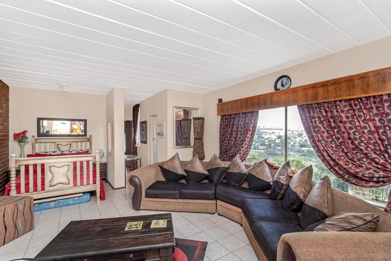 5 Bedroom Property for Sale in Kenmare Gauteng