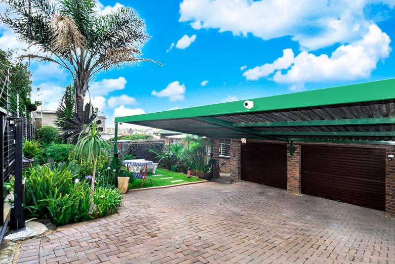 5 Bedroom Property for Sale in Kenmare Gauteng