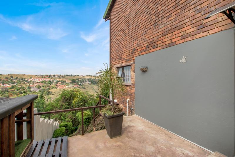 5 Bedroom Property for Sale in Kenmare Gauteng