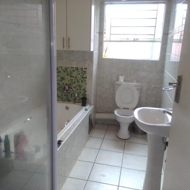 2 Bedroom Property for Sale in Risana Gauteng