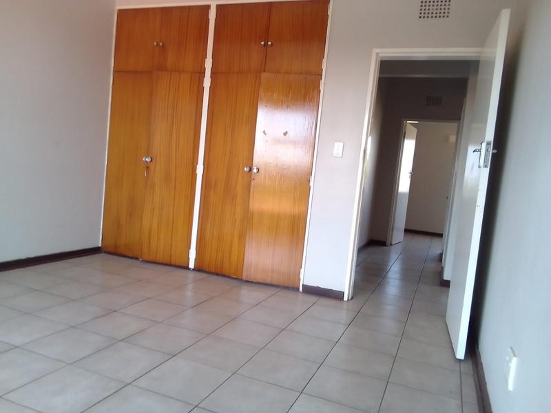 To Let 2 Bedroom Property for Rent in Florida Gauteng