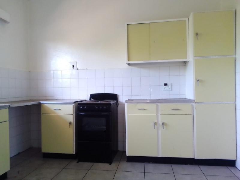 To Let 3 Bedroom Property for Rent in Florida Lake Gauteng