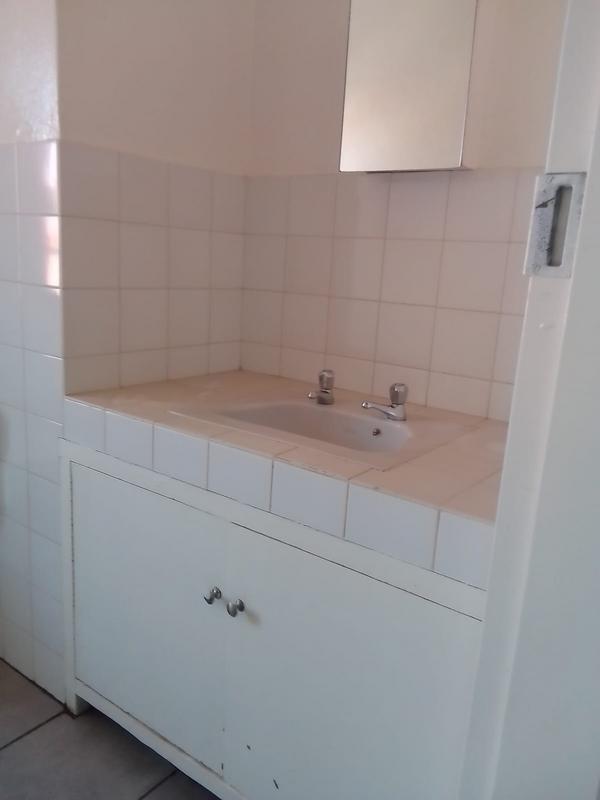 To Let 3 Bedroom Property for Rent in Florida Lake Gauteng