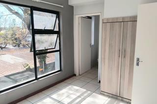 To Let 1 Bedroom Property for Rent in Randburg Central Gauteng
