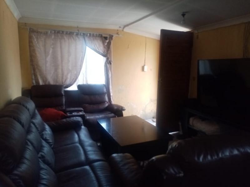 2 Bedroom Property for Sale in Rondebult Gauteng