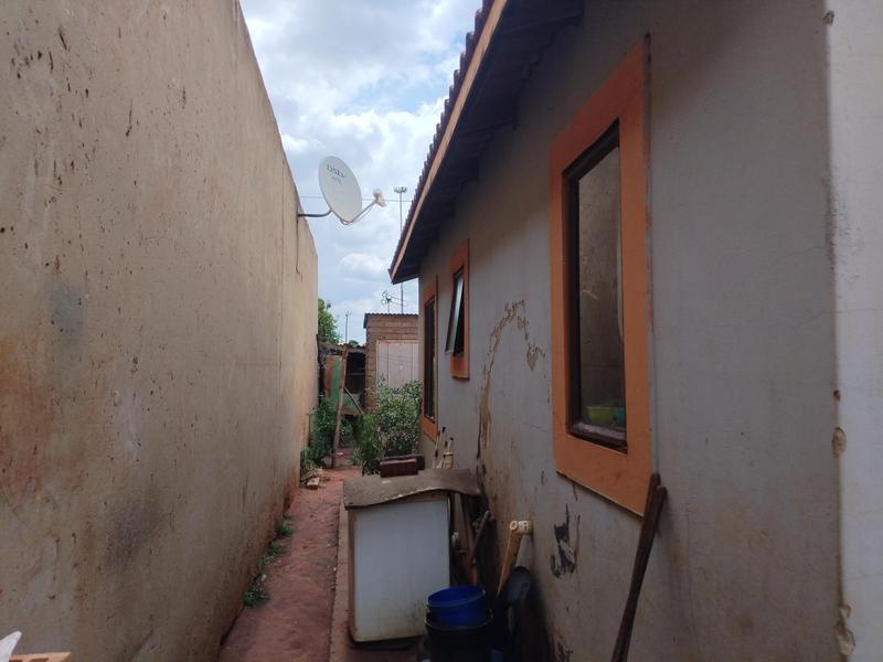 2 Bedroom Property for Sale in Zonkezizwe Gauteng