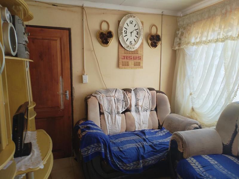 2 Bedroom Property for Sale in Zonkezizwe Gauteng