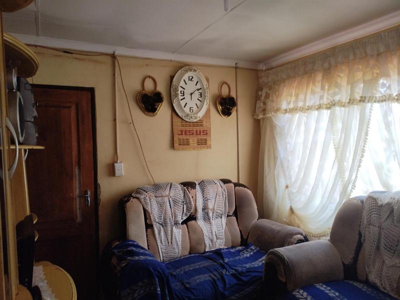 2 Bedroom Property for Sale in Zonkezizwe Gauteng