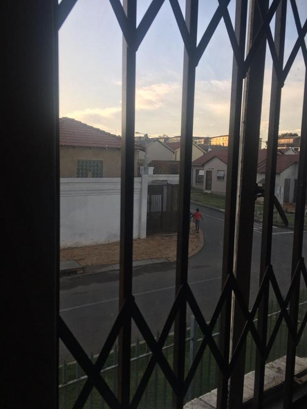 2 Bedroom Property for Sale in Fleurhof Gauteng