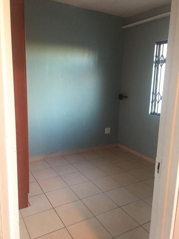 2 Bedroom Property for Sale in Fleurhof Gauteng